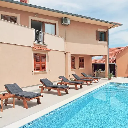 Apartment Matesic Ninski Stanovi