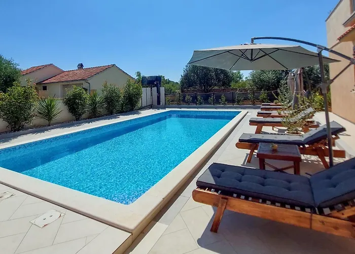 Matesic * Ninski Stanovi